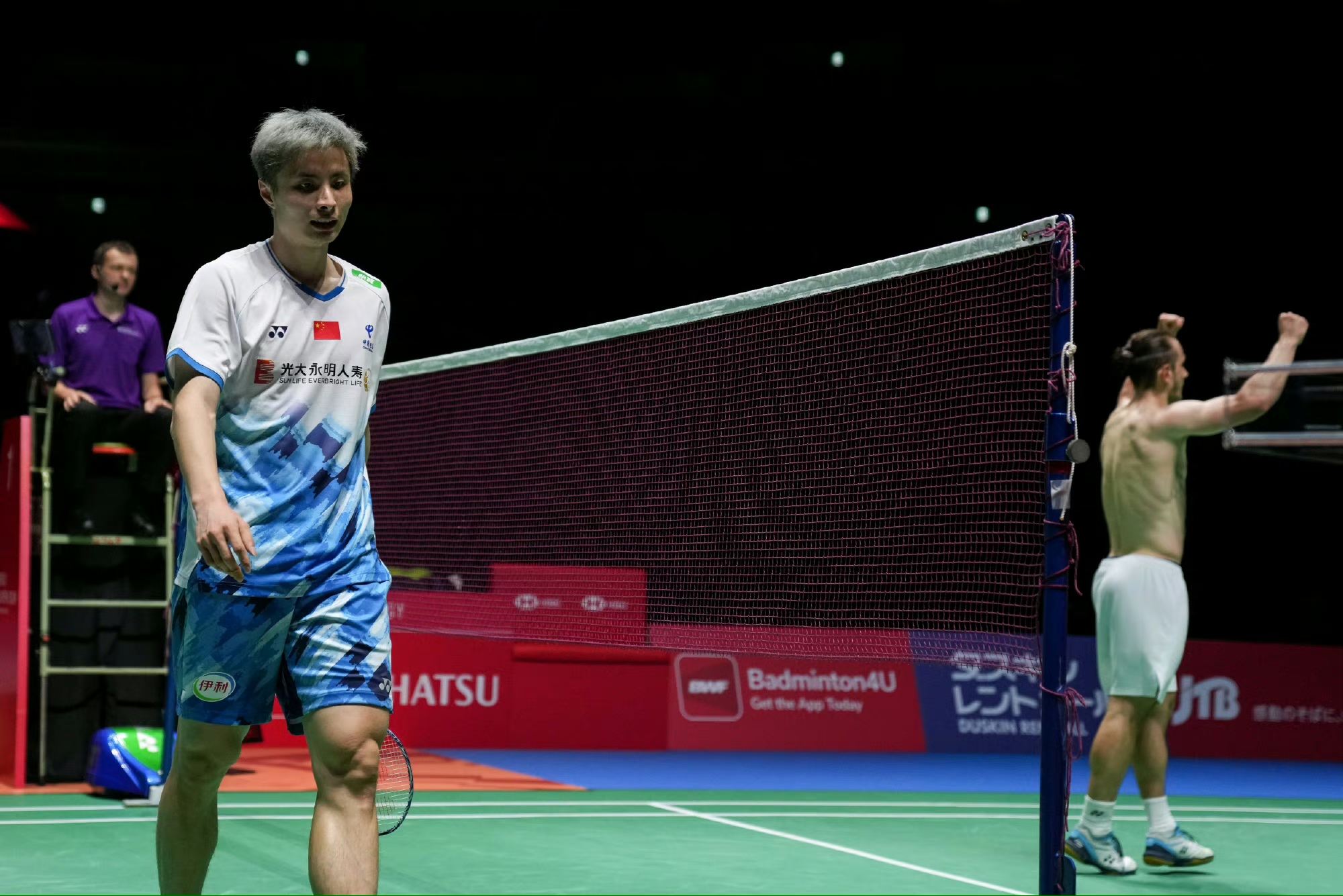 爱游戏在线-日本队完胜法国队，石宇奇刷新纪录