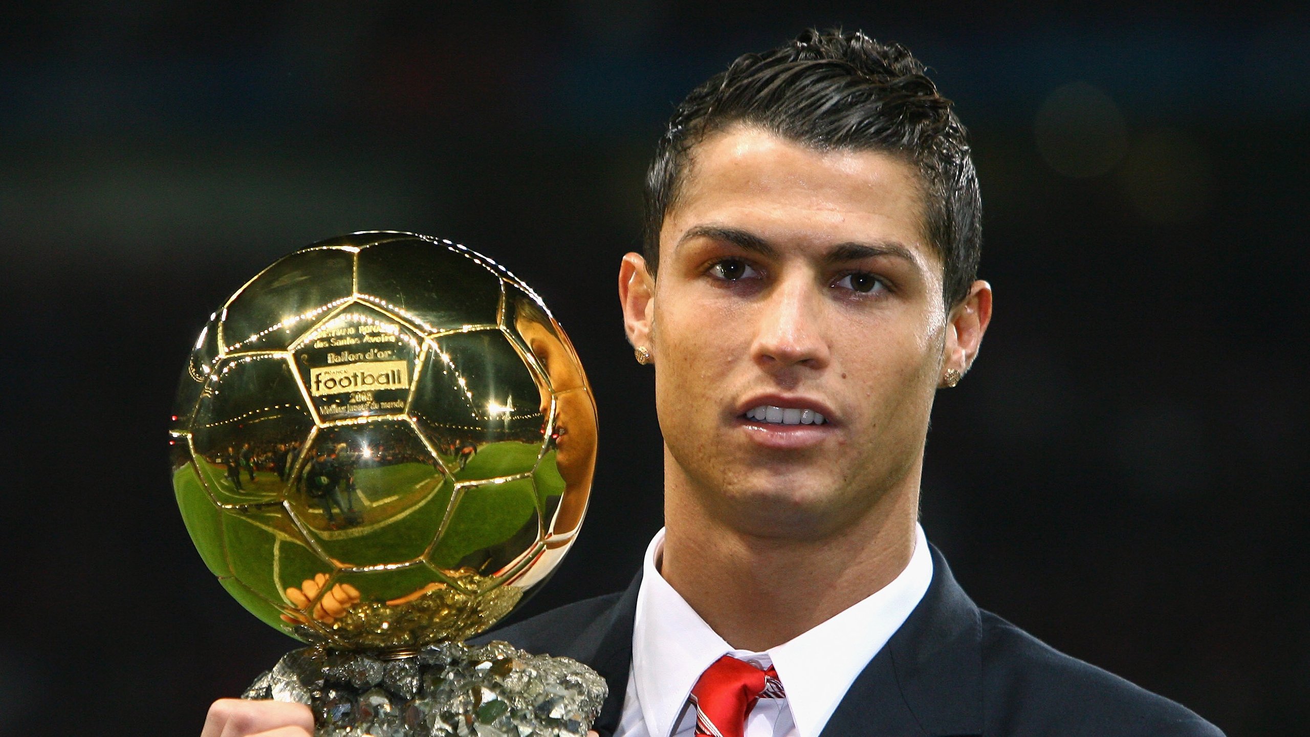 爱游戏官网-英超争冠之夜,莫德里奇完成自我救赎