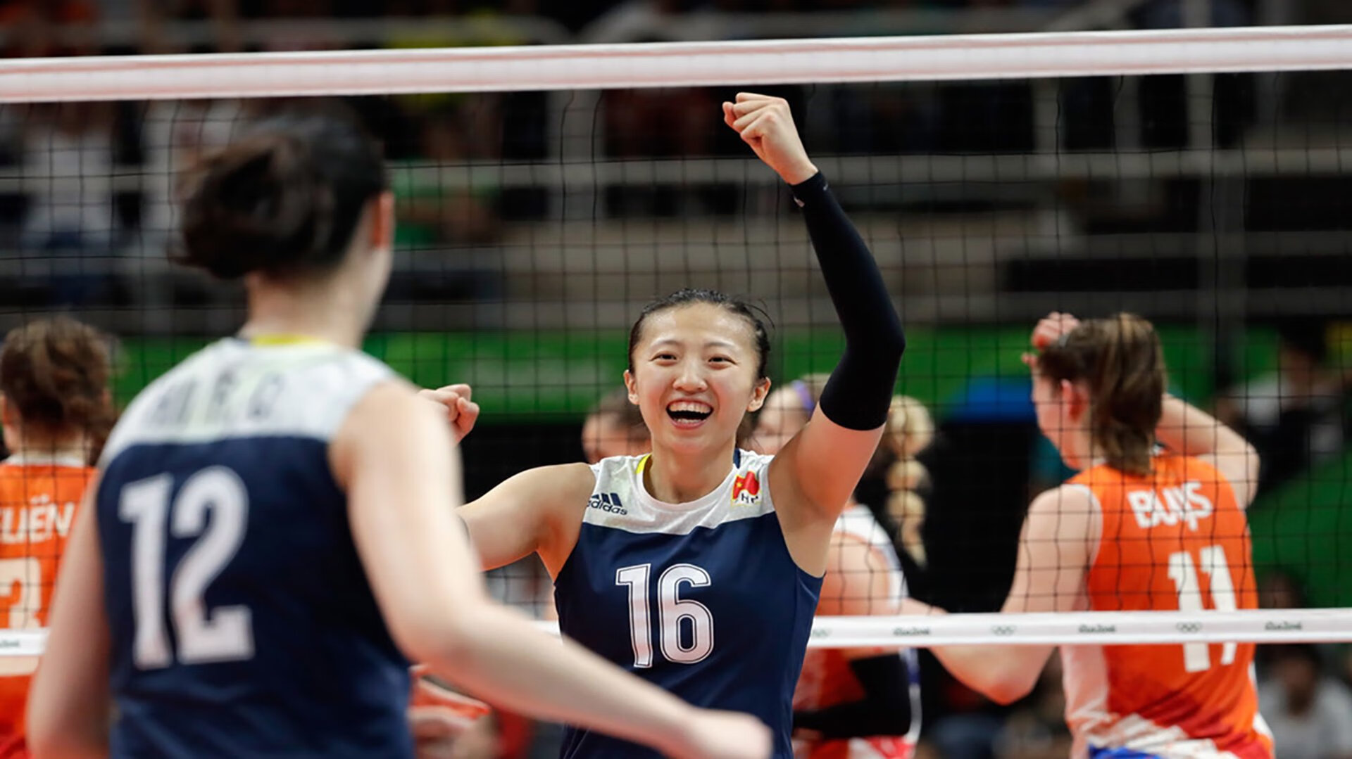 ayx世界杯2026-北美风暴席卷赛场,吉鲁神锋出世,墨西哥巅峰对决中横扫加拿大